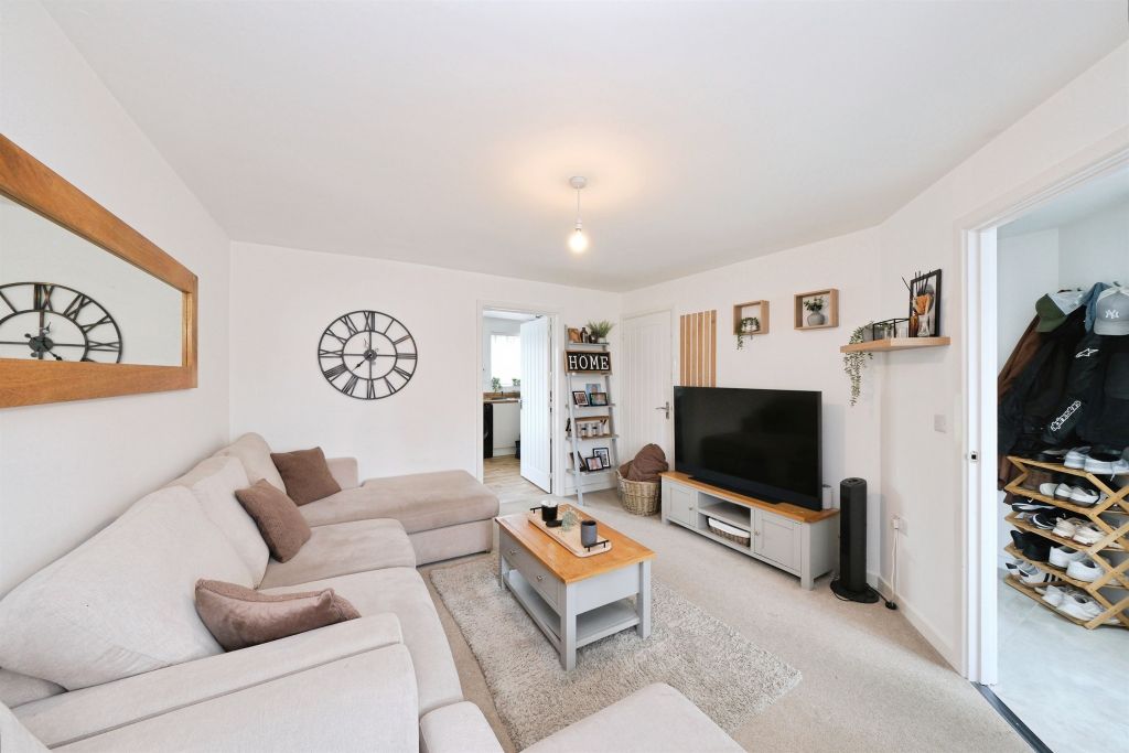 Property photo 3 of 18
