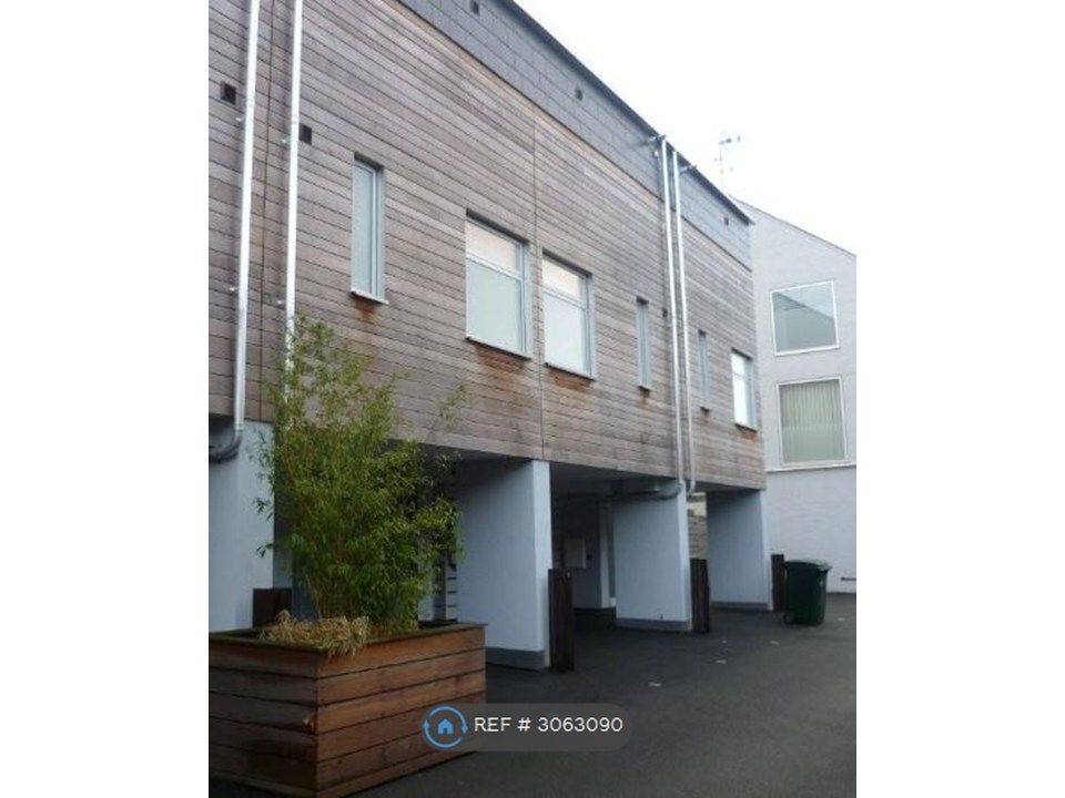 Property photo 3 of 15 Security Gates