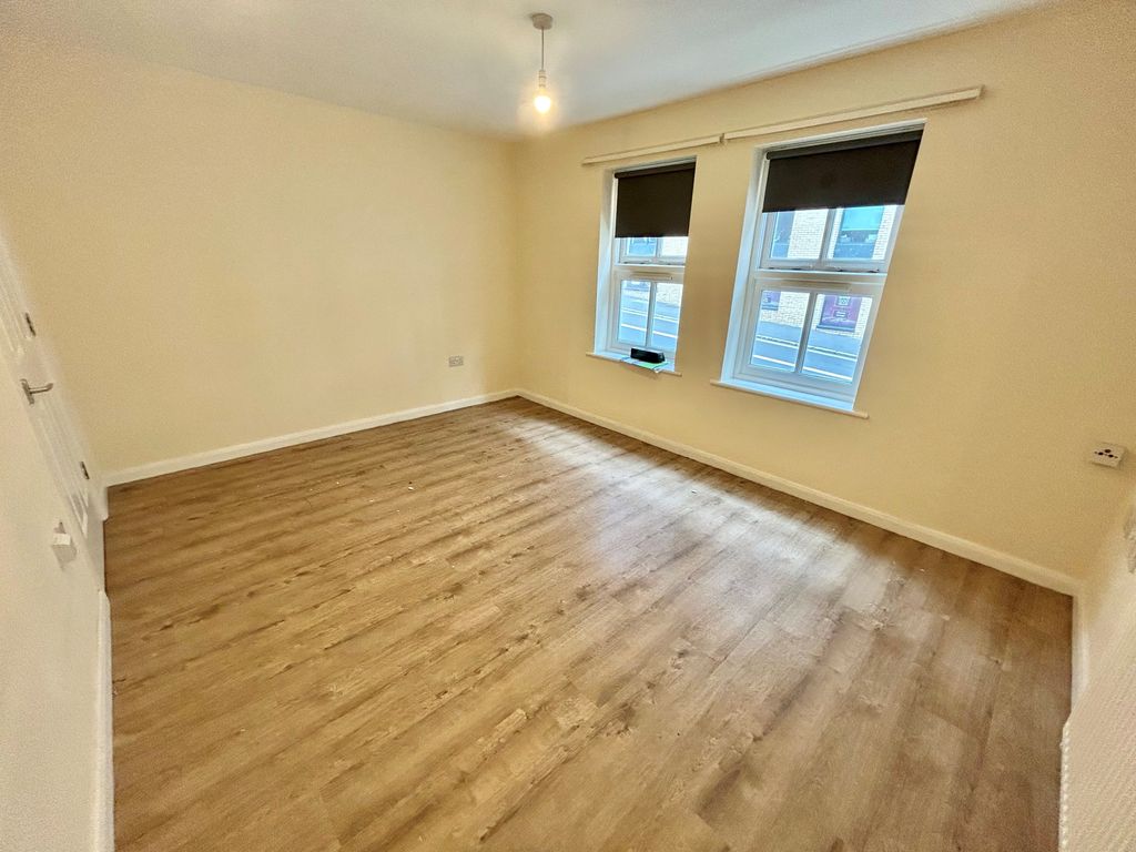 Property photo 2 of 10 Image
