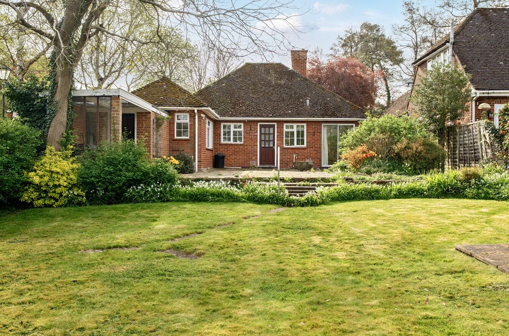 Property photo 2 of 22 1439537-7-69d8Bf4...
