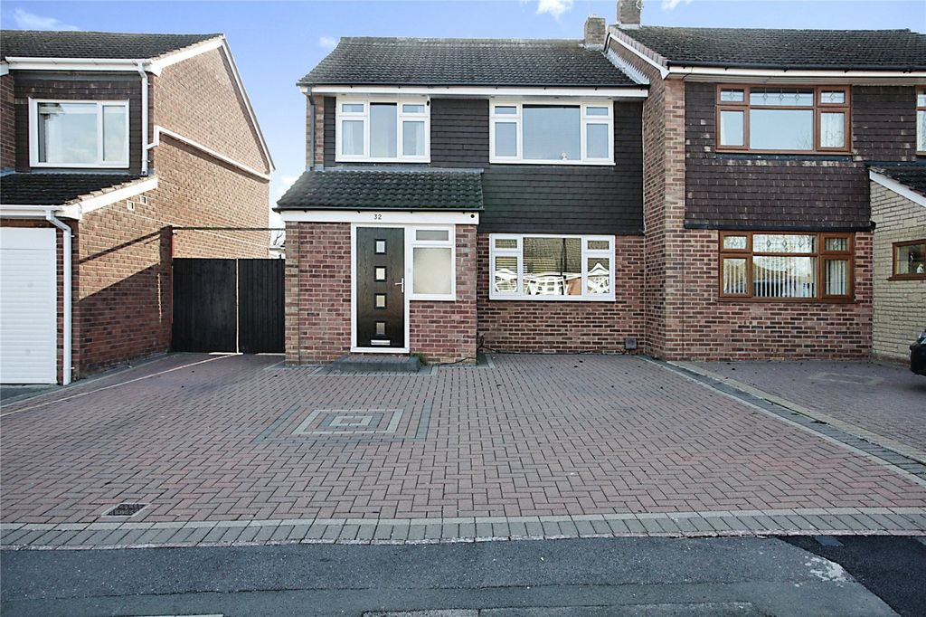 Property photo 1 of 13 Front  No. 01