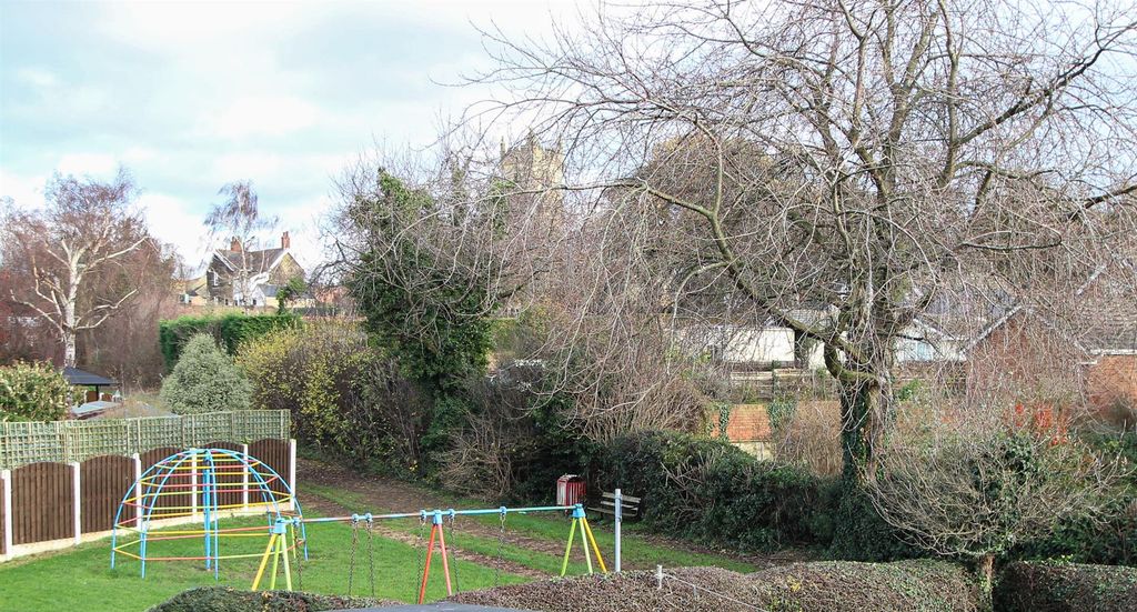 Property photo 2 of 14 Church View