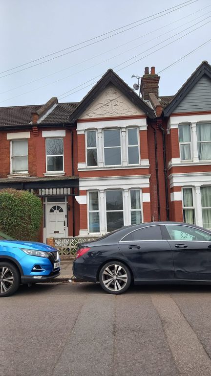 Property photo 1 of 20 Four Bedroom House In Heart Of Westcliff On Sea