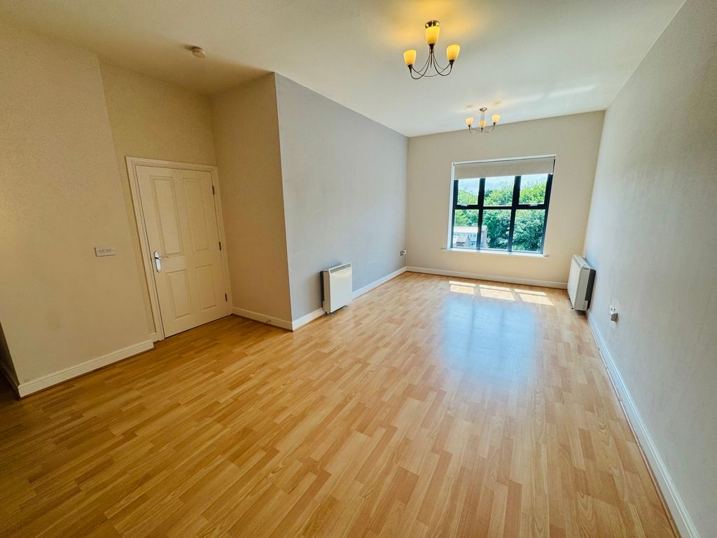 Property photo 3 of 17 Photograph