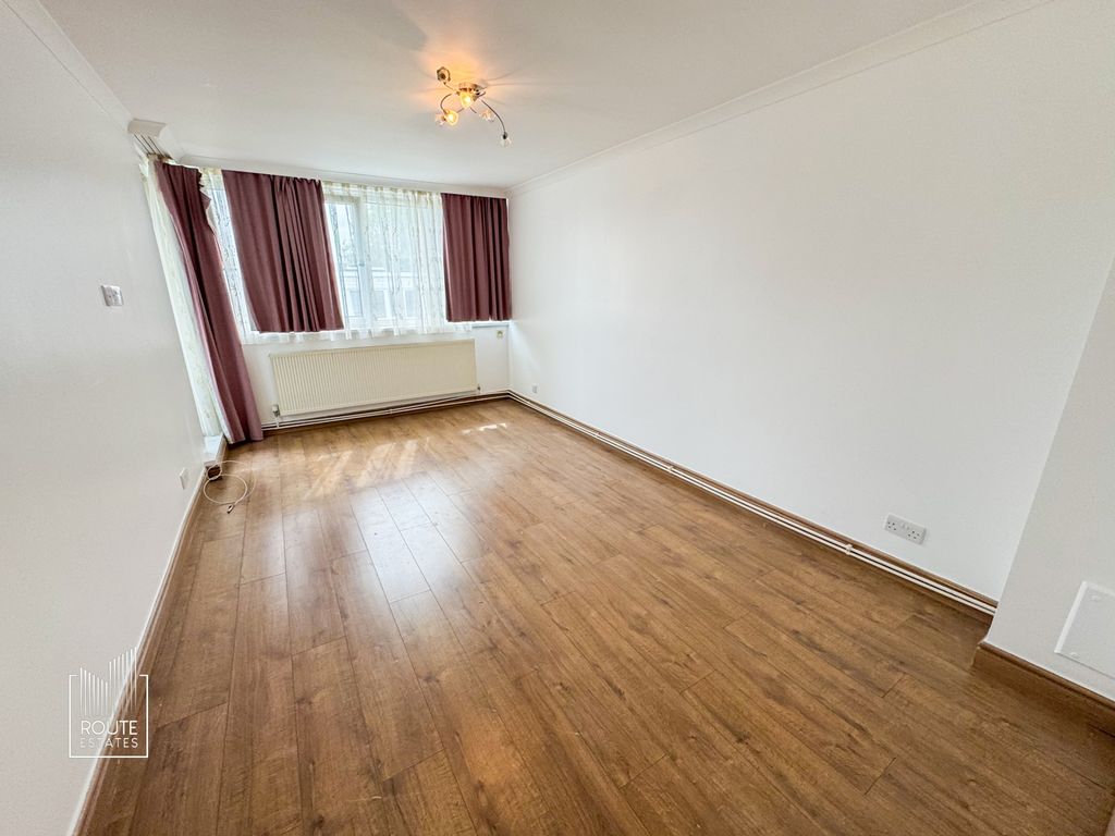 Property photo 2 of 9 Photo 8