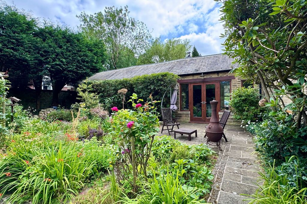 Property photo 3 of 50
