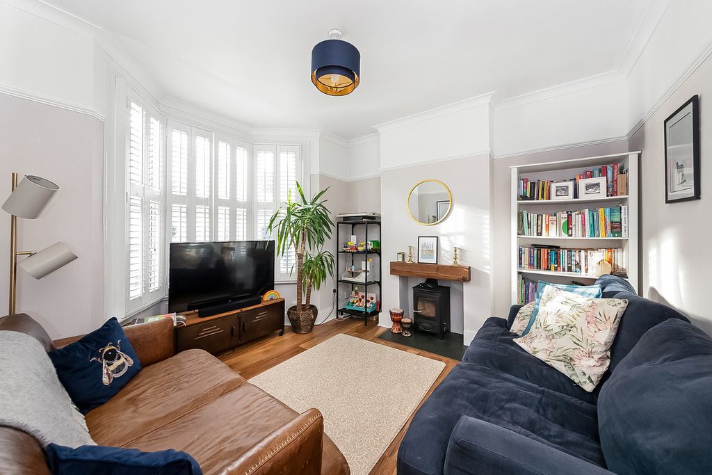 Property photo 2 of 9