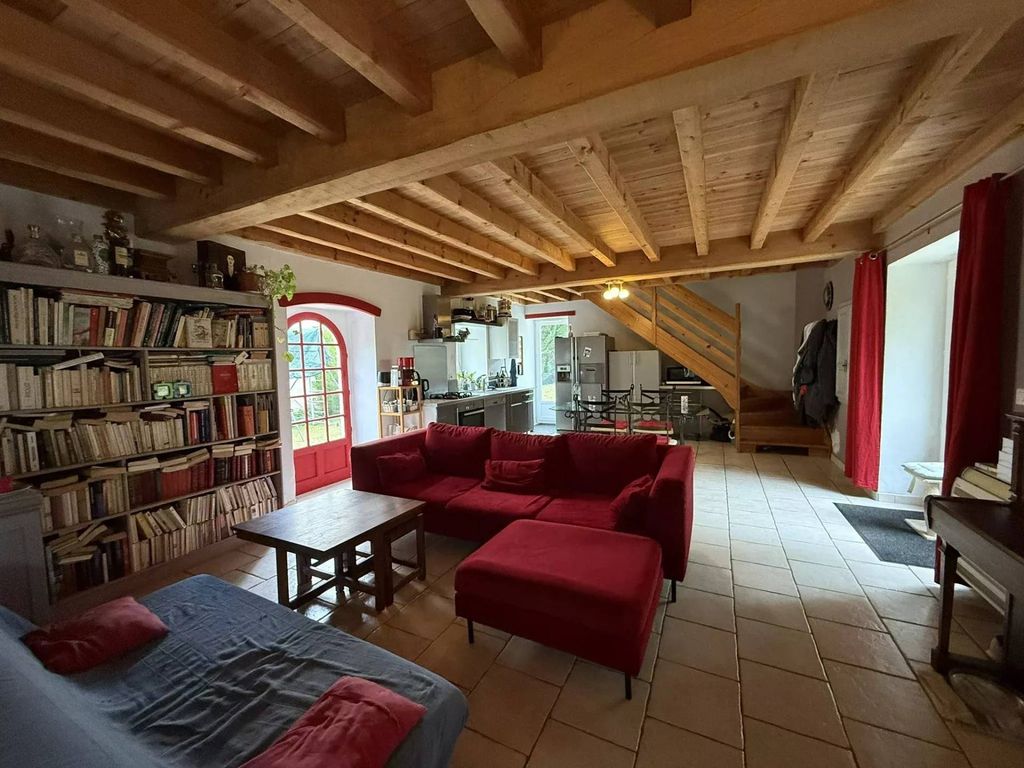 Property photo 3 of 11 204Ab5B29A6Ceac9Ca3B2Af95d464A8d