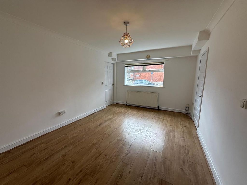 Property photo 1 of 5 57A Rec Living Room.Jpeg