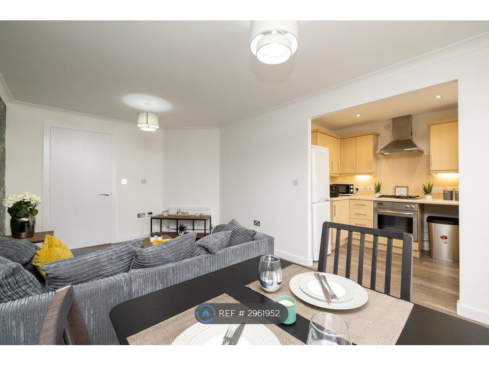 Property photo 2 of 18 Open Plan Space