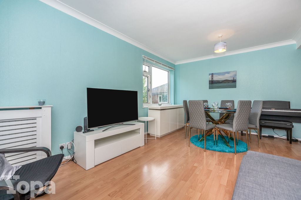 Property photo 2 of 14 Photo #2