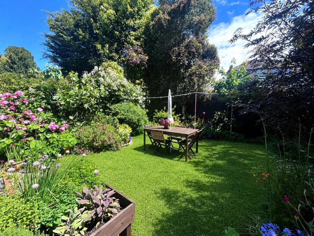 Property photo 2 of 20 9A3A2d2c-8103-489E-8381-20c243188Ac5 (1).Png