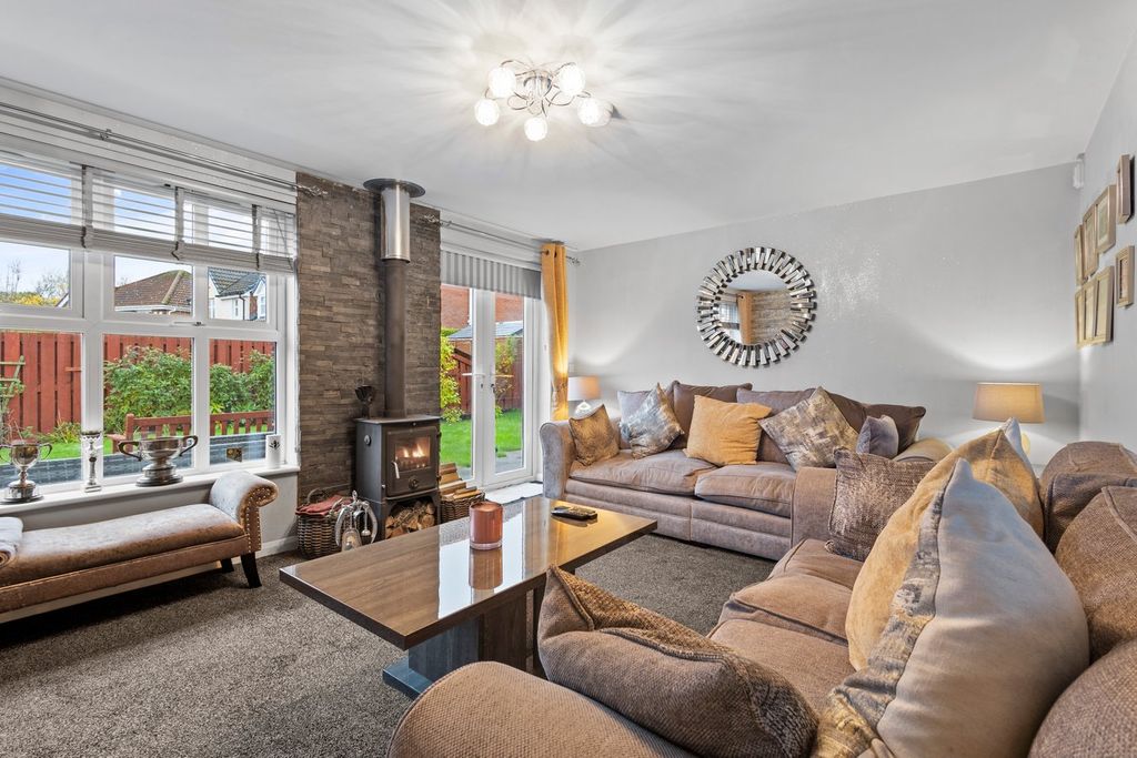 Property photo 2 of 29