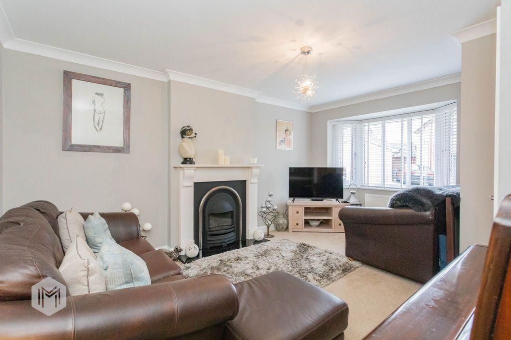 Property photo 2 of 42