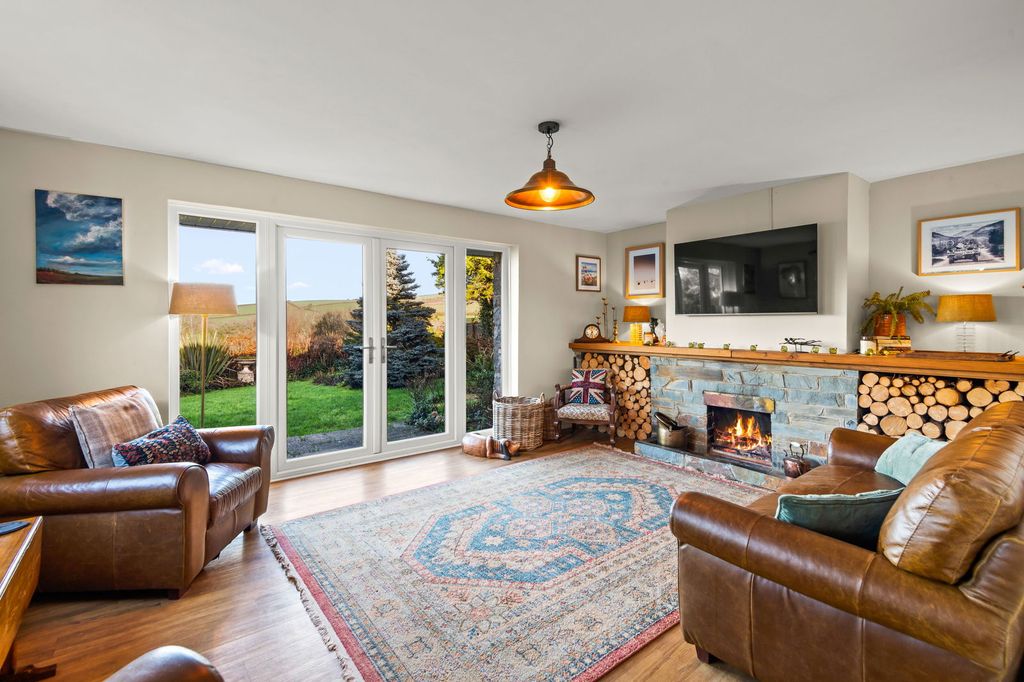 Property photo 2 of 24