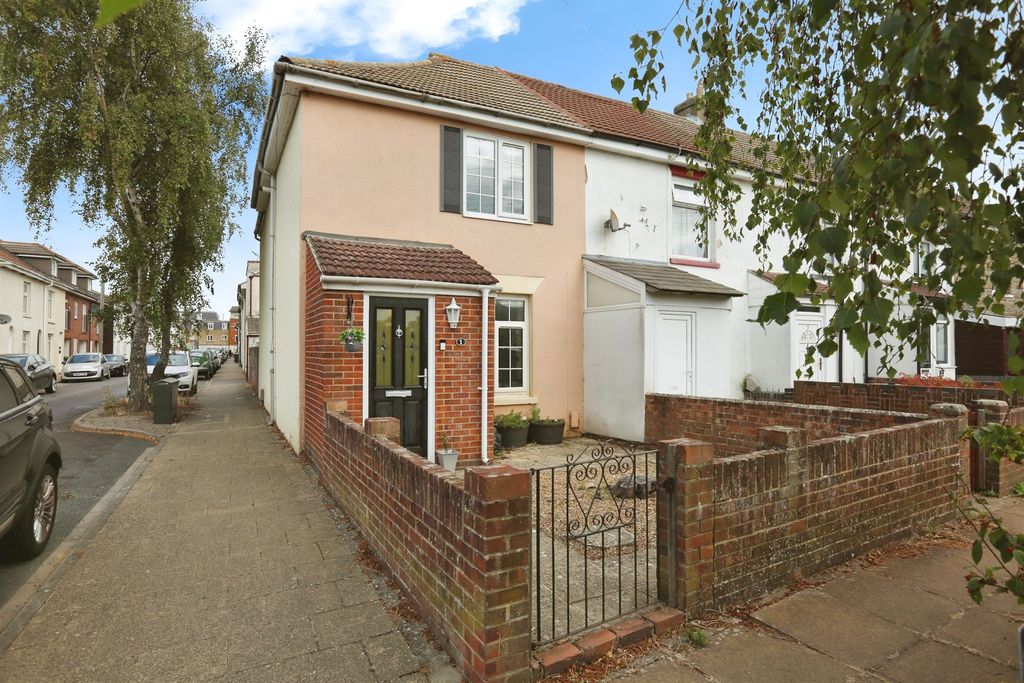 Property photo 1 of 13