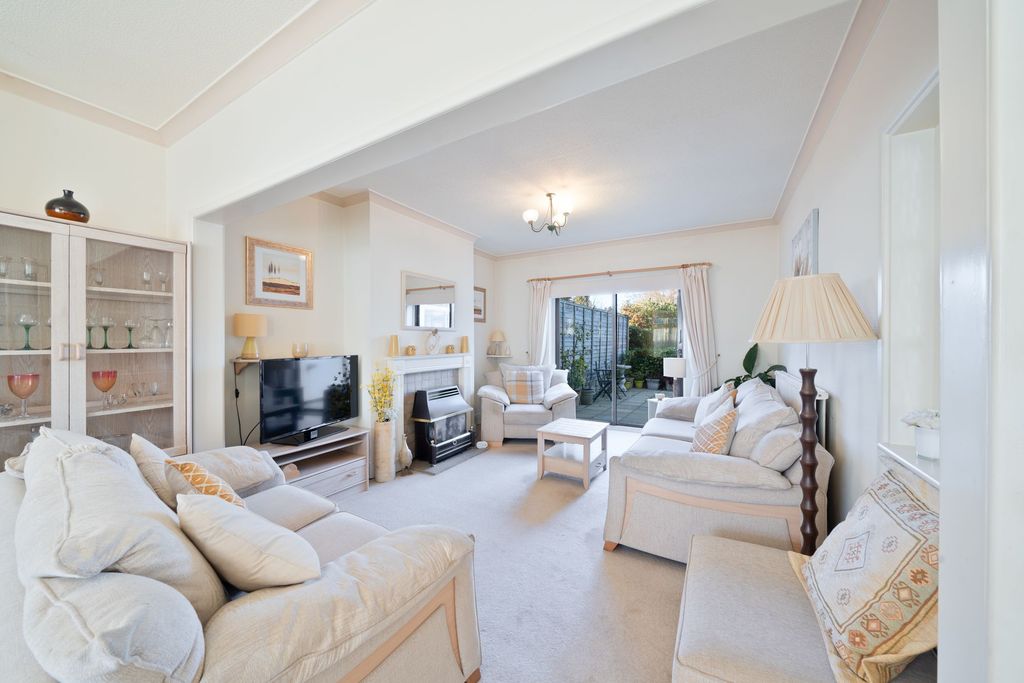 Property photo 2 of 22