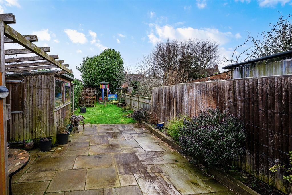 Property photo 3 of 20 Canons Lane, 64- (17).Jpg