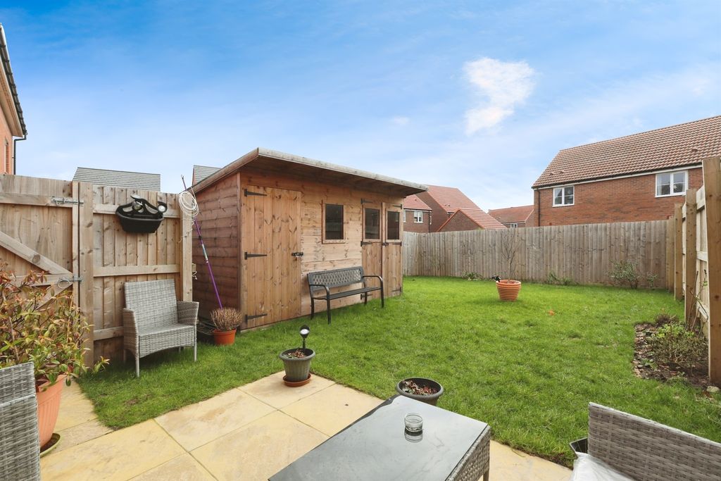 Property photo 2 of 13