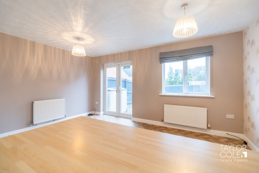 Property photo 2 of 24