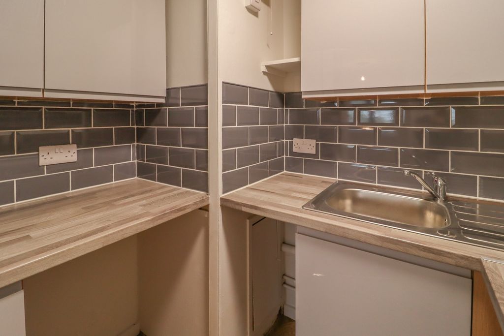 Property photo 3 of 11 4603729