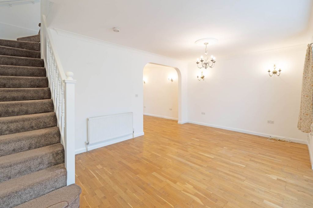 Property photo 3 of 22