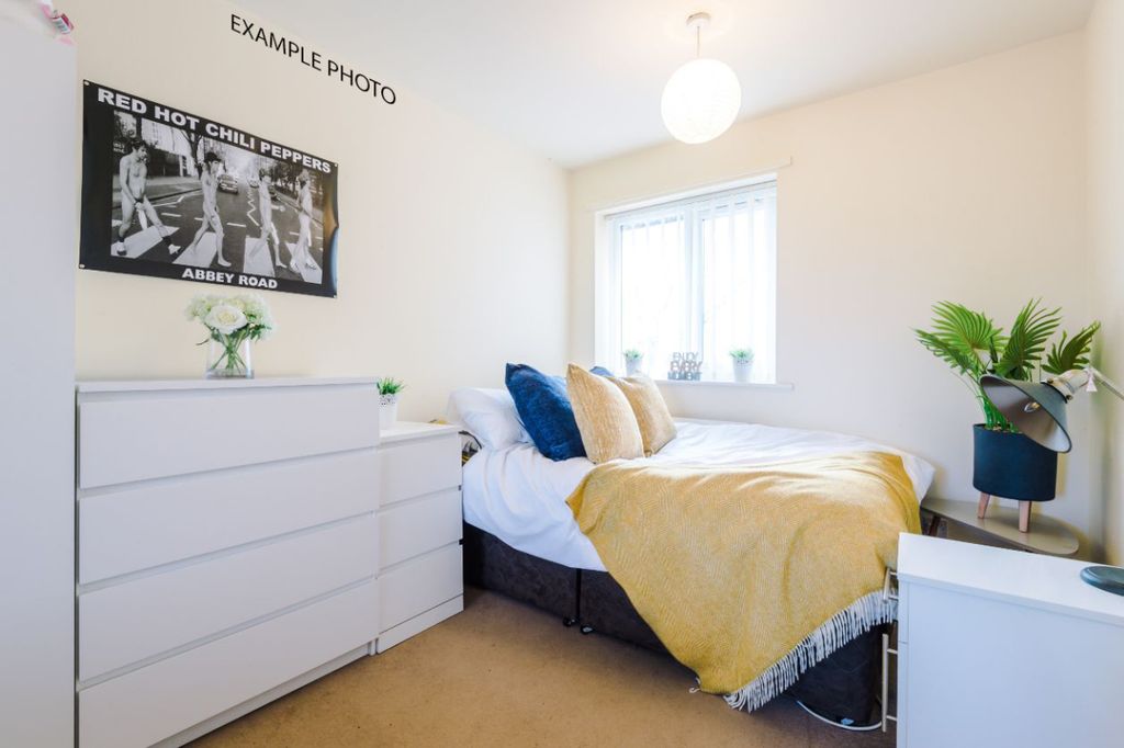 Property photo 3 of 4 Example Bathroom