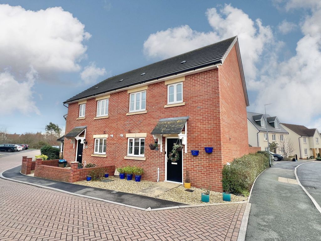 Property photo 1 of 22