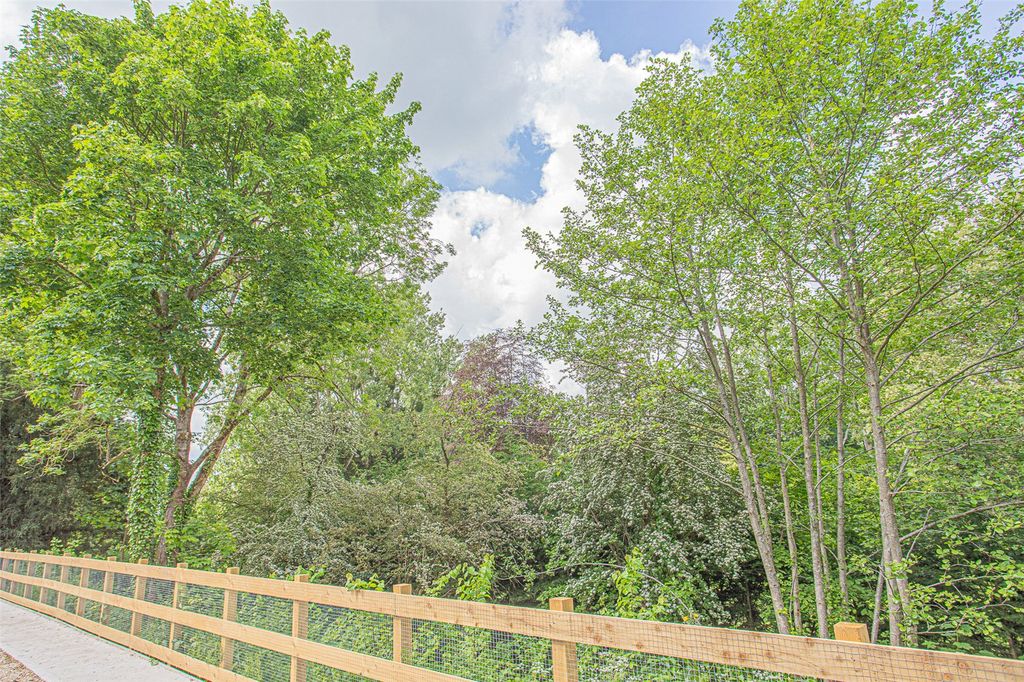 Property photo 3 of 22 Picture No. 43