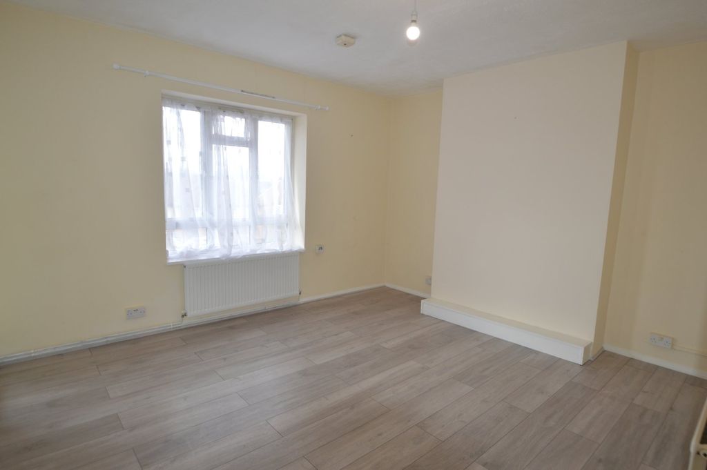 Property photo 2 of 6 Living Room