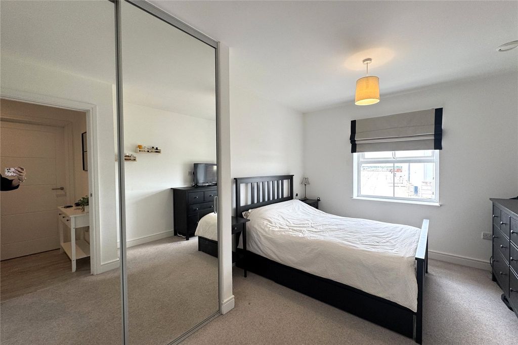 Property photo 3 of 10 Picture No. 09