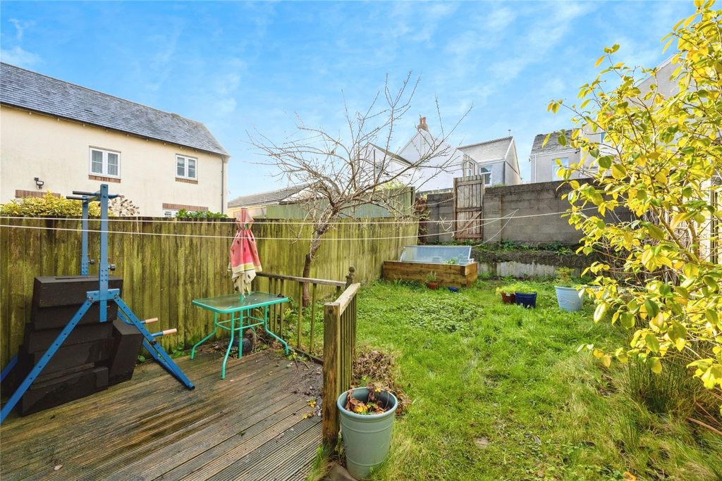 Property photo 2 of 23 Picture No. 19