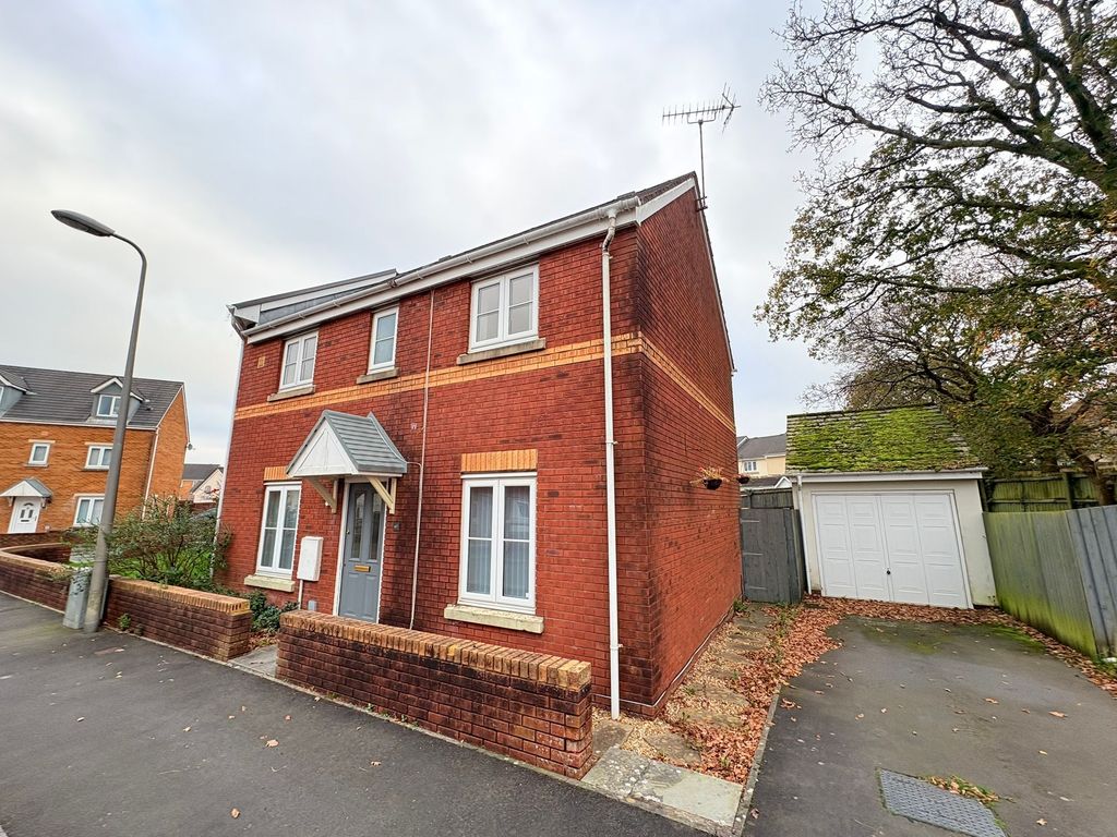 Property photo 1 of 19