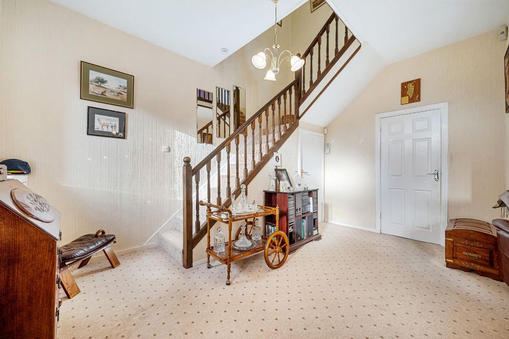 Property photo 2 of 31 415A Bolton Road Hdr-18.Jpg