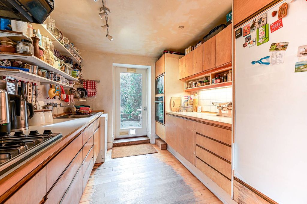 Property photo 3 of 15