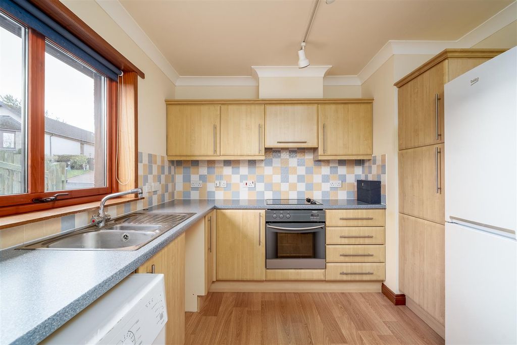 Property photo 2 of 17 18 St Cuthberts View-8.Jpg