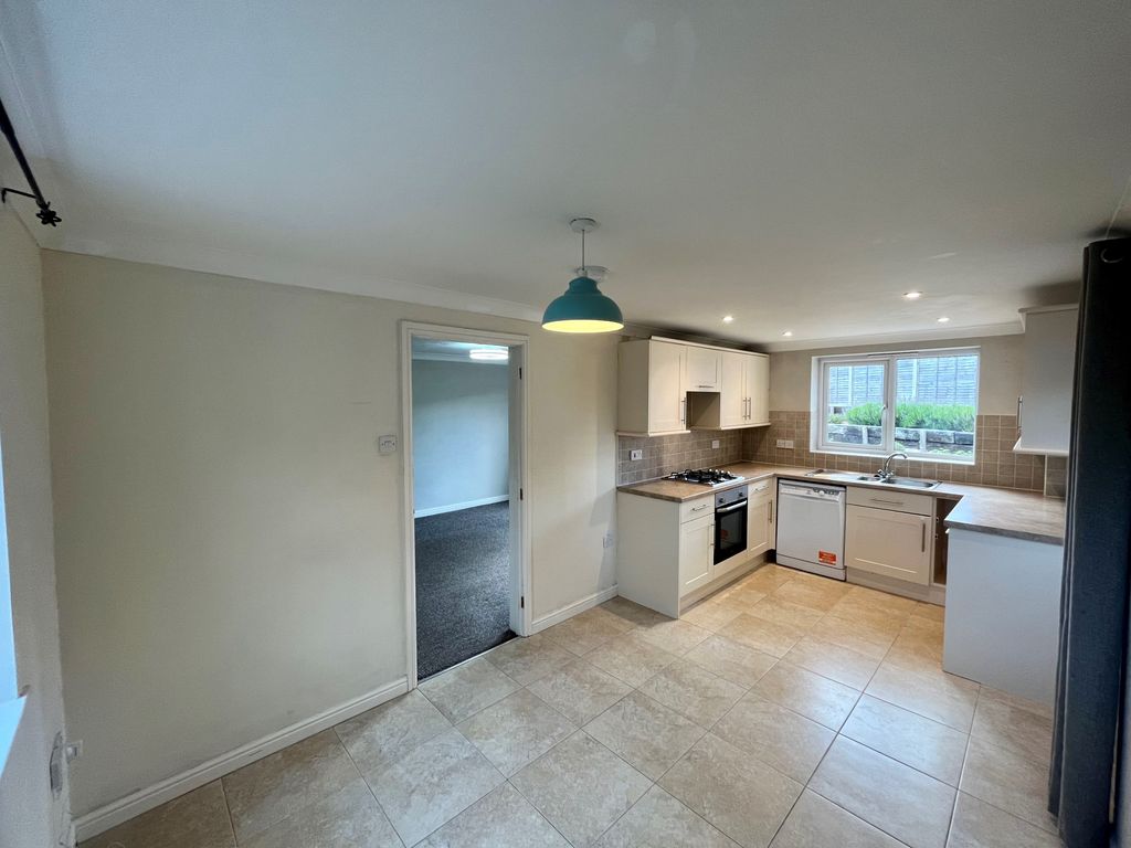 Property photo 2 of 11 Image