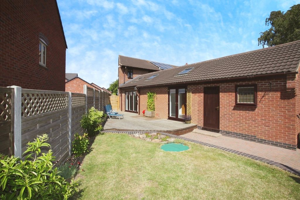 Property photo 3 of 23 Picture No. 19