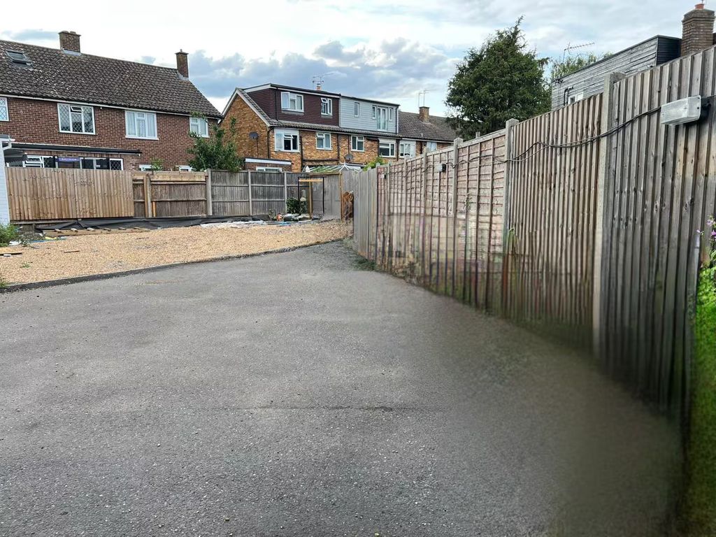 Property photo 2 of 3