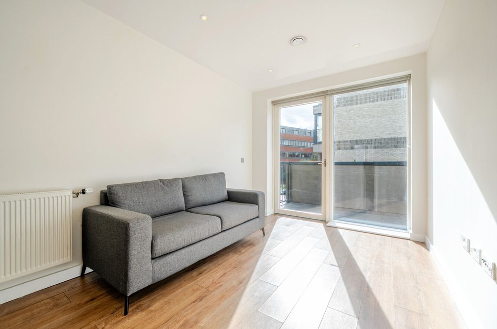 Property photo 2 of 19 1344658-9-68Ae1F7...