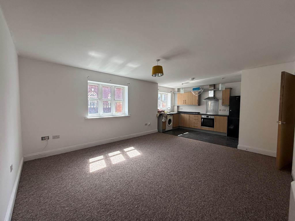 Property photo 2 of 12 Living Room