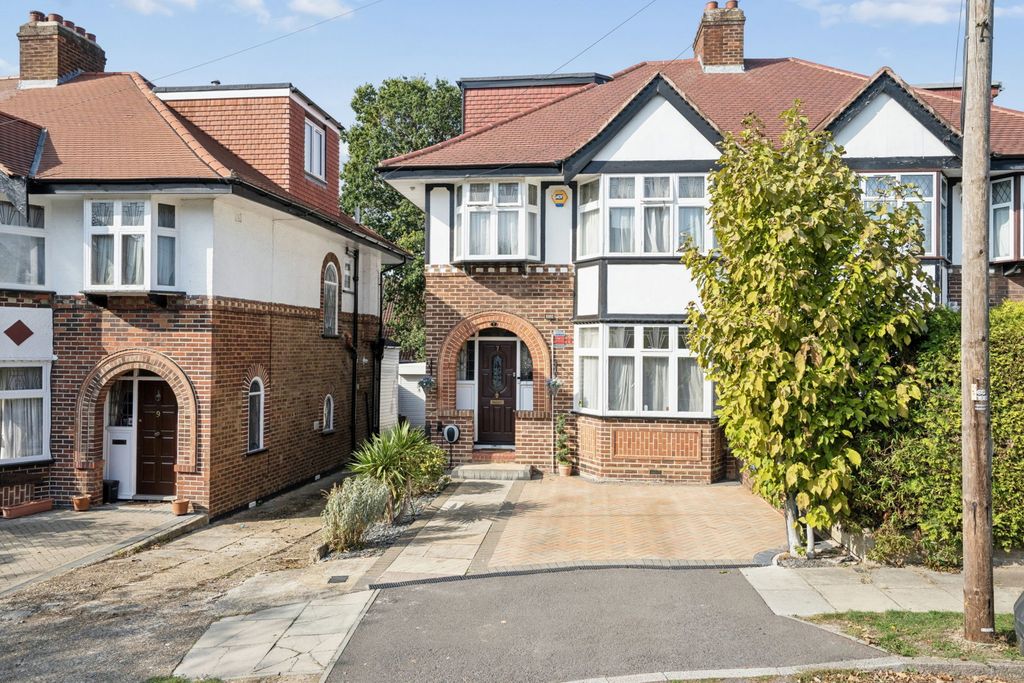 Property photo 1 of 18