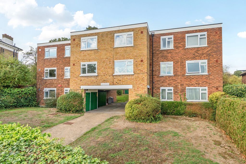 Property photo 1 of 12 1537021-11-6Ad60A...