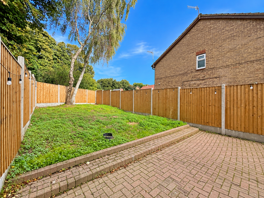 Property photo 2 of 17 B29Ae681-E833-46Dd-9Fd3-2D31Acc7C521