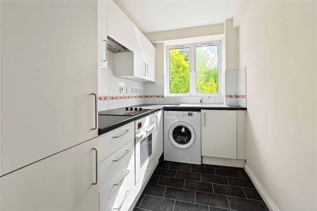Property photo 3 of 19 Picture No. 23