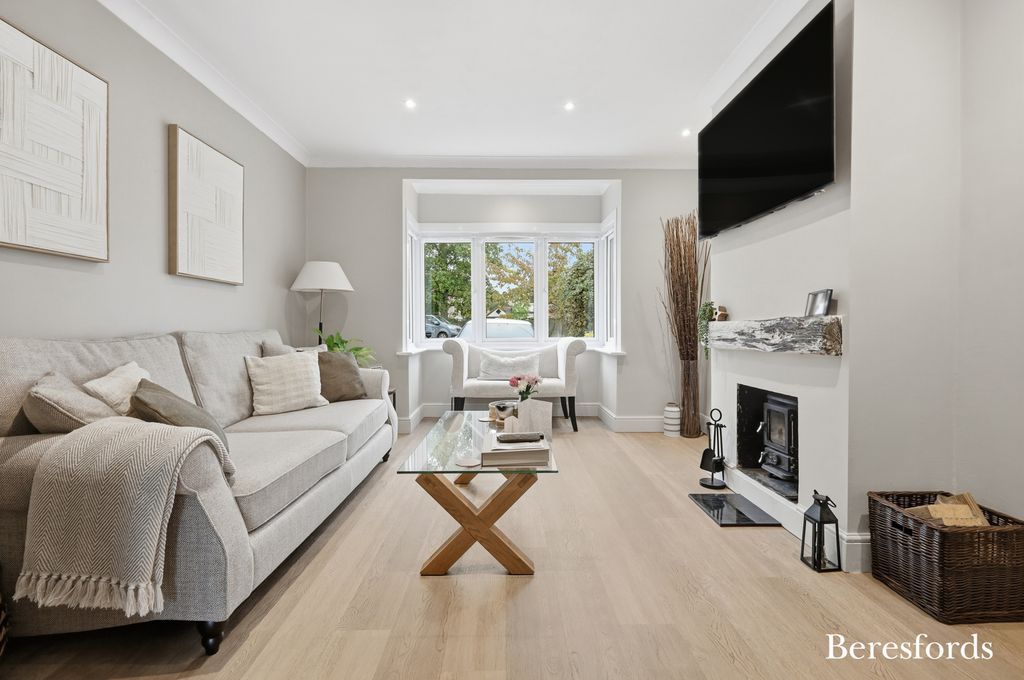 Property photo 3 of 23 Picture No. 30