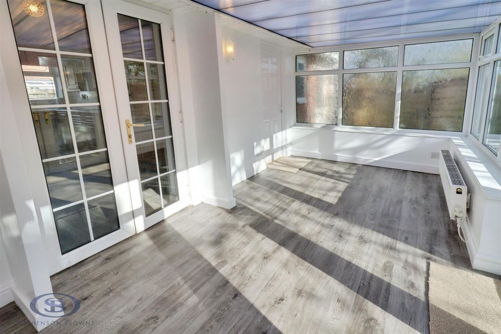 Property photo 3 of 27