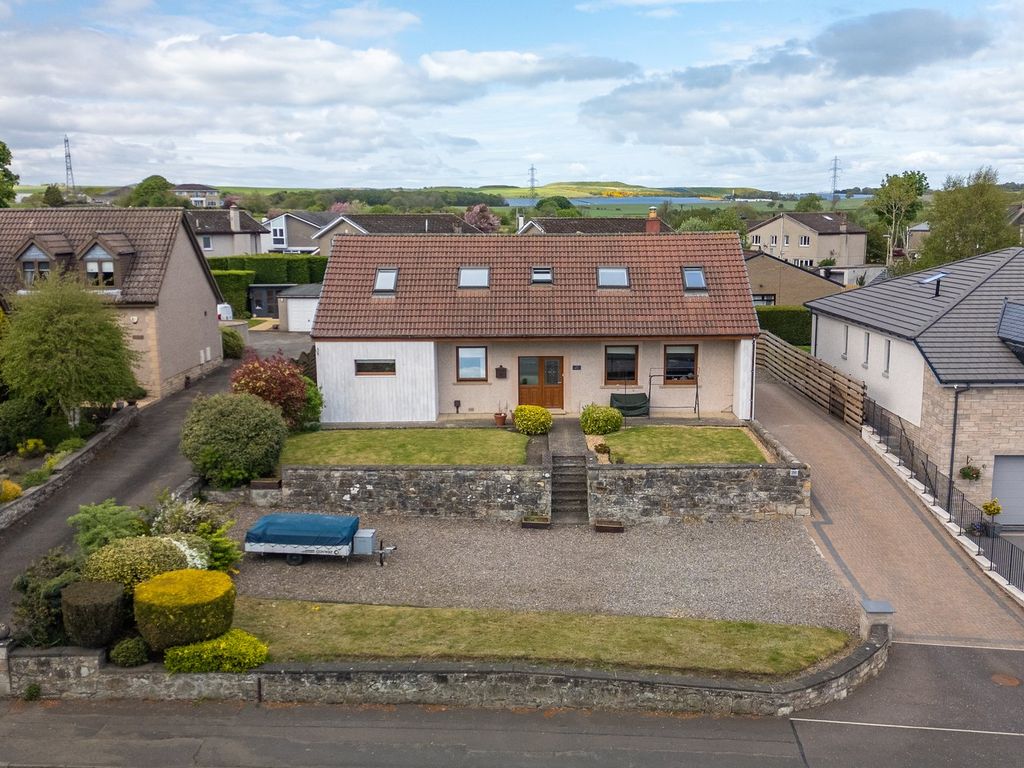 Property photo 1 of 33