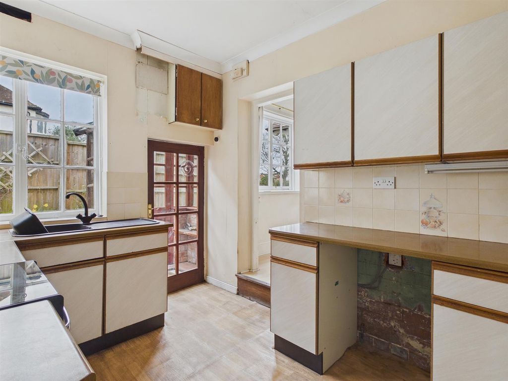 Property photo 3 of 17 Cam03972G0-Pr0284-Still002.Jpg