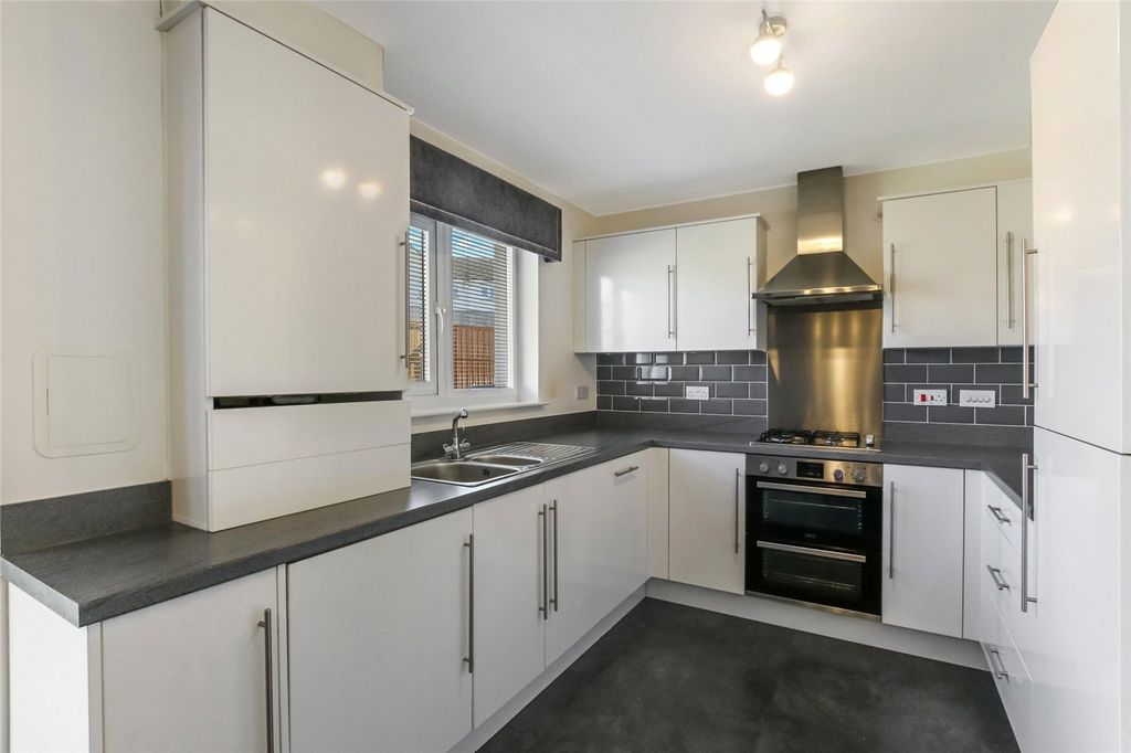 Property photo 2 of 22 Picture No. 02